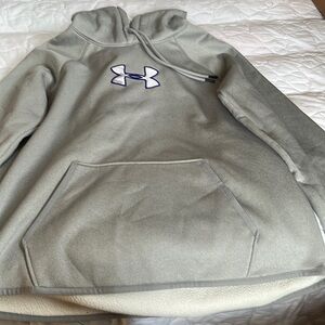 Women’s gray hoodie